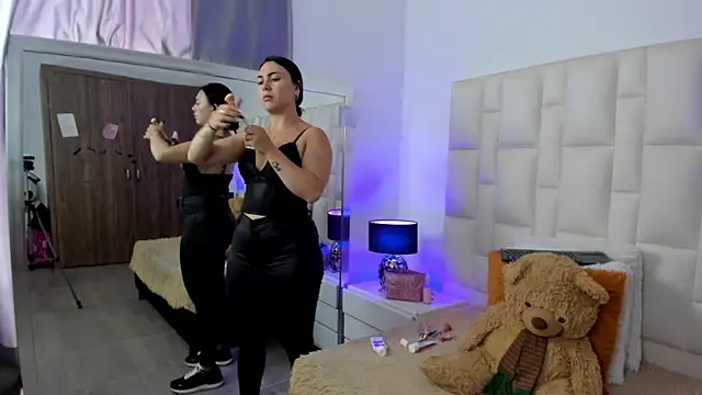 Ariana rouse online show from April 11, 6:11 pm