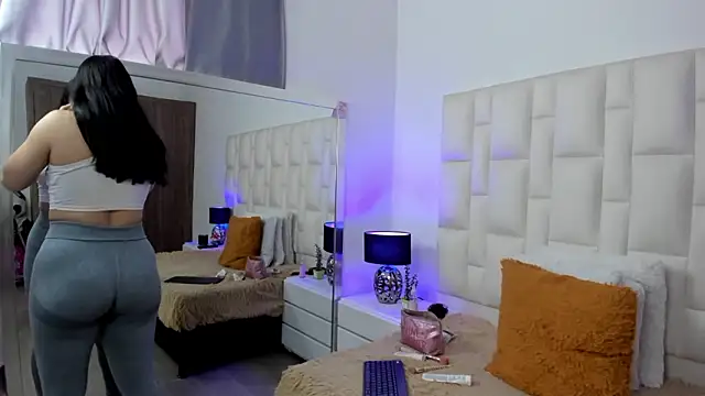 Ariana rouse online show from March 7, 4:23 pm