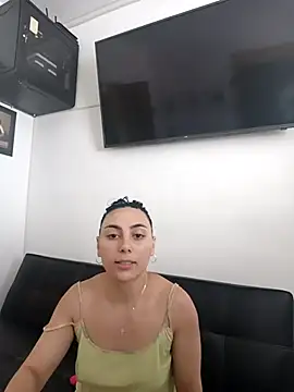 Ariana rouse online show from December 3, 5:12 pm