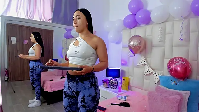 Ariana rouse online show from November 4, 4:22 pm