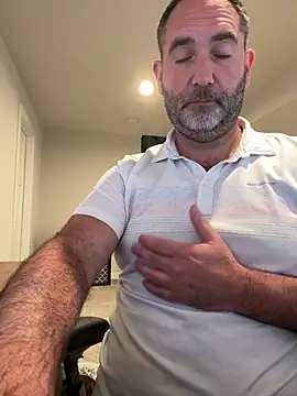 harrychest online show from April 28, 2:10 pm