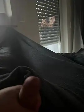 Snapshot of denjo111 chatting on February 27, 4:18 pm denjo111 online show from February 27, 4:18 pm