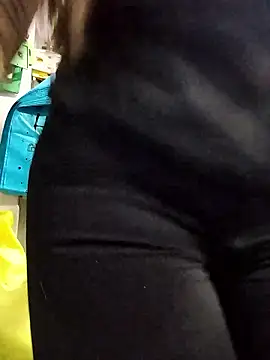 samathasexx online show from April 7, 10:44 pm