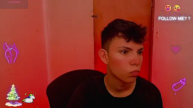 Snapshot of Alexxx_lov chatting on February 3, 12:32 pm Alexxx lov online show from February 3, 12:32 pm