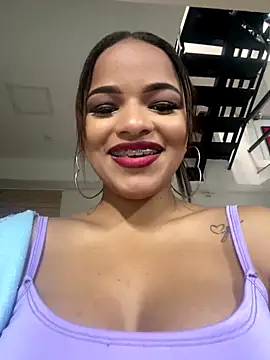 Snapshot of CanelaDevil_ chatting on October 10, 6:31 pm CanelaDevil online show from October 10, 6:31 pm