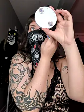 Snapshot of goblingirl888 chatting on October 11, 12:33 am goblingirl888 online show from October 11, 12:33 am