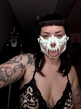 Snapshot of goblingirl888 chatting on November 6, 6:39 am goblingirl888 online show from November 6, 6:39 am