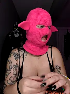 Snapshot of goblingirl888 chatting on September 24, 9:16 am goblingirl888 online show from September 24, 9:16 am