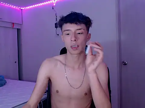 Juanmres online show from March 9, 9:07 pm