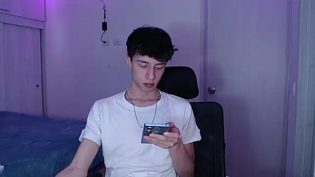 Juanmres online show from April 13, 2:10 pm