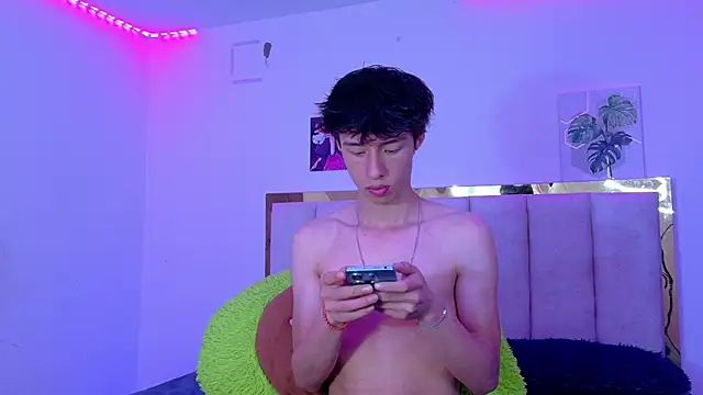 Juanmres online show from May 22, 2:26 pm
