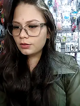 Vale Saenzz online show from February 24, 6:20 pm