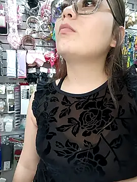 Vale Saenzz online show from November 14, 7:06 pm