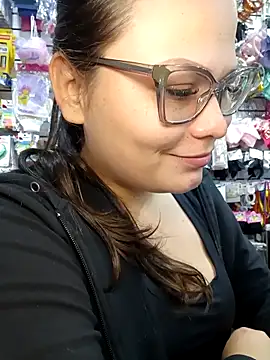 Vale Saenzz online show from November 10, 8:47 pm