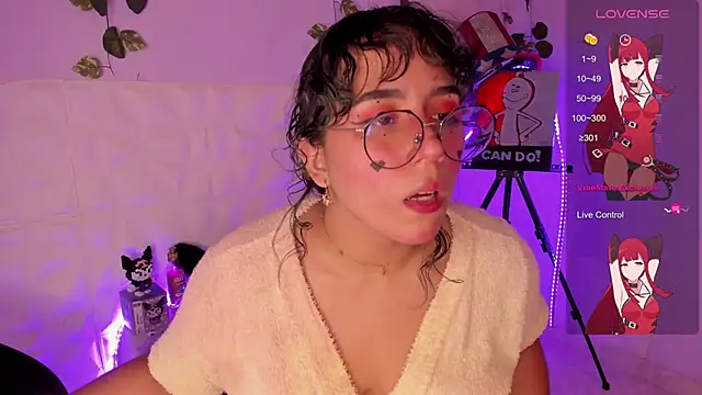 Ludovica6669 online show from February 5, 7:20 pm