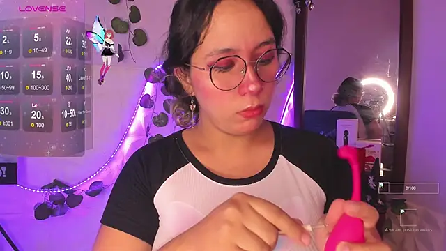 Ludovica6669 online show from November 14, 9:40 pm