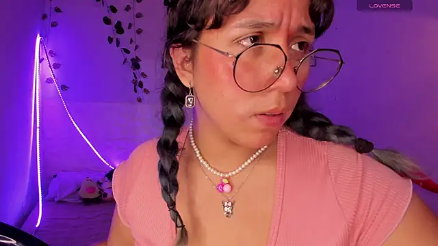 Ludovica6669 online show from March 8, 12:55 am