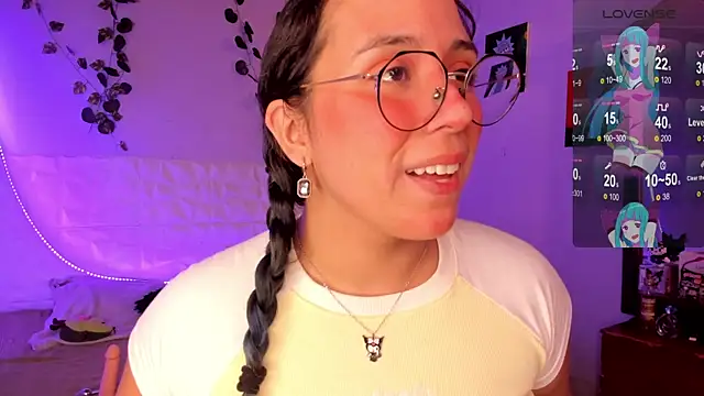 Ludovica6669 online show from March 13, 9:05 pm