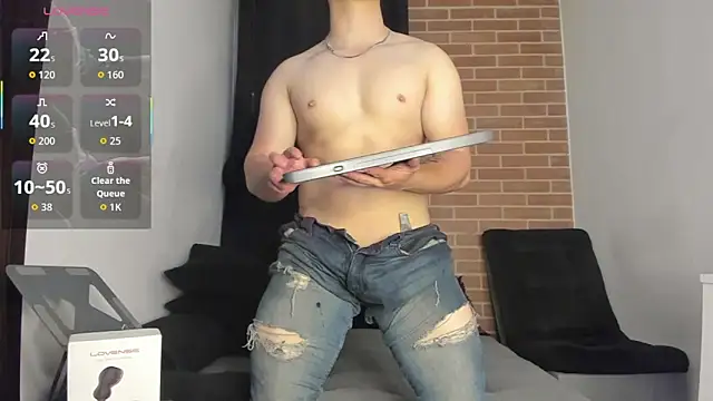 DavidX X21 Strip online show from July 6, 8:10 am