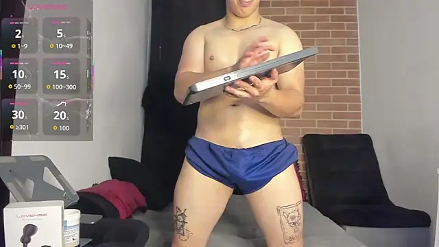 DavidX X21 Strip online show from May 29, 7:58 am