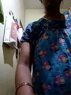 Snapshot of TeluguammayiMahi chatting on September 20, 5:23 am TeluguammayiMahi online show from September 20, 5:23 am