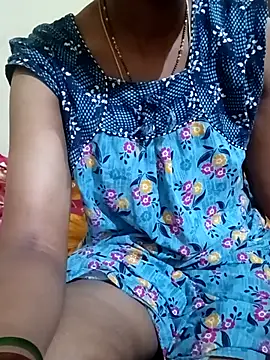 Snapshot of TeluguammayiMahi chatting on October 31, 12:51 am TeluguammayiMahi online show from October 31, 12:51 am