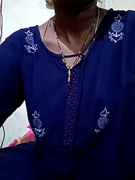 Snapshot of TeluguammayiMahi chatting on December 5, 1:05 am TeluguammayiMahi online show from December 5, 1:05 am