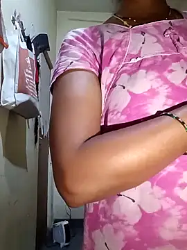 Snapshot of TeluguammayiMahi chatting on November 18, 4:43 pm TeluguammayiMahi online show from November 18, 4:43 pm