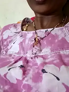 Snapshot of TeluguammayiMahi chatting on March 14, 12:32 am TeluguammayiMahi online show from March 14, 12:32 am