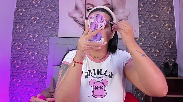 Snapshot of Emily_rivera78 chatting on February 16, 7:45 pm Emily rivera78 online show from February 16, 7:45 pm