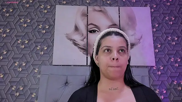 Emily rivera78 online show from April 6, 2:29 am