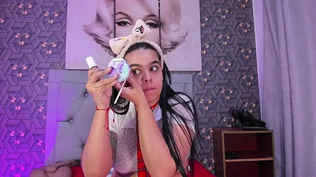 Snapshot of Emily_rivera78 chatting on February 28, 7:57 pm Emily rivera78 online show from February 28, 7:57 pm