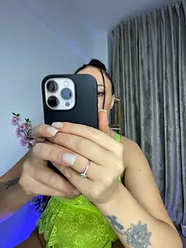 RaisaSalvi online show from November 23, 12:15 pm