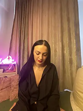 RaisaSalvi online show from March 14, 8:09 am