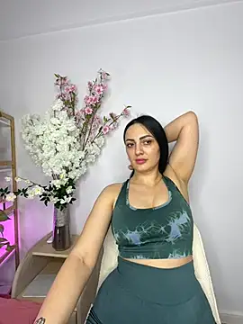 Snapshot of RaisaSalvi chatting on March 15, 3:48 pm RaisaSalvi online show from March 15, 3:48 pm