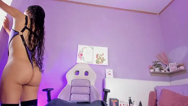 Rossi Mariana online show from October 20, 12:27 pm