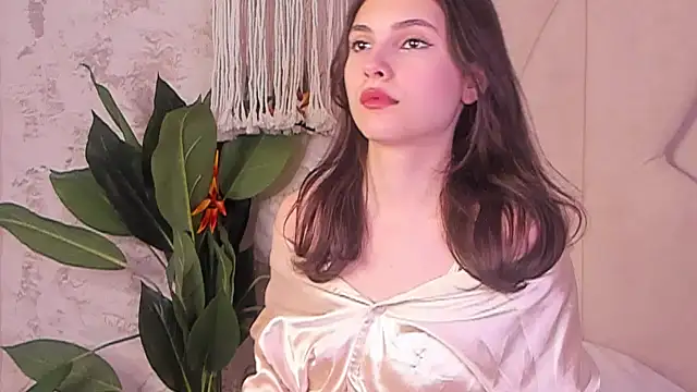 GIGI DAV online show from March 21, 10:50 am