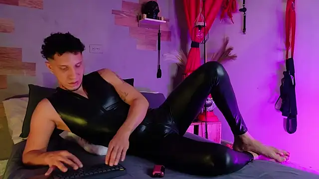 AngeloColleen online show from November 27, 7:14 pm