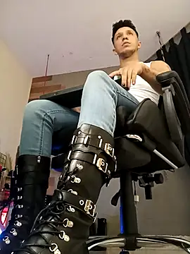 AngeloColleen online show from March 19, 9:04 pm