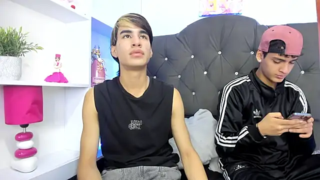 Snapshot of stiven_santana chatting on January 25, 7:07 pm stiven santana online show from January 25, 7:07 pm