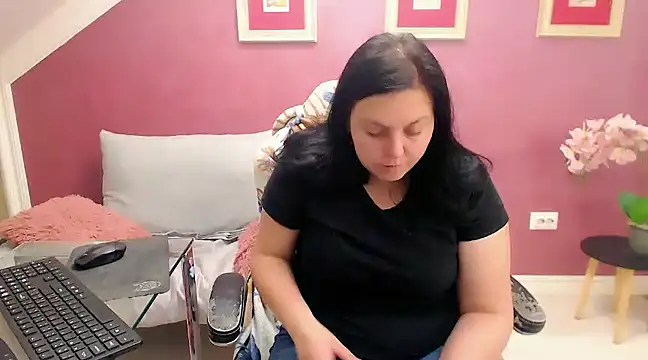 Snapshot of Wetandnaughtyxx chatting on February 20, 7:23 am Wetandnaughtyxx online show from February 20, 7:23 am