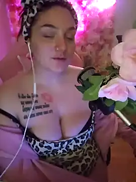 Snapshot of Jinyxx3 chatting on February 13, 4:54 am Jinyxx3 online show from February 13, 4:54 am