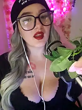 Snapshot of Jinyxx3 chatting on March 13, 9:43 am Jinyxx3 online show from March 13, 9:43 am