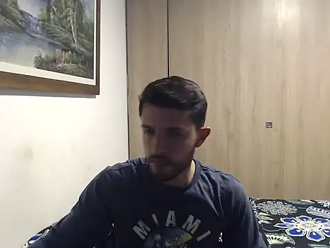Snapshot of nickzeus98 chatting on April 23, 11:17 pm nickzeus98 online show from April 23, 11:17 pm