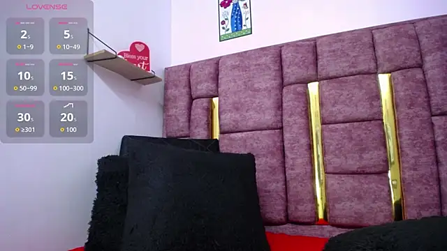 Snapshot of VICTORIAHANK_ chatting on October 4, 7:26 pm VICTORIAHANK online show from October 4, 7:26 pm