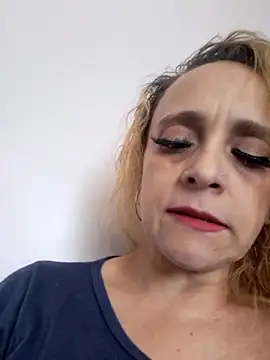 VICTORIAHANK  online show from February 25, 6:41 pm