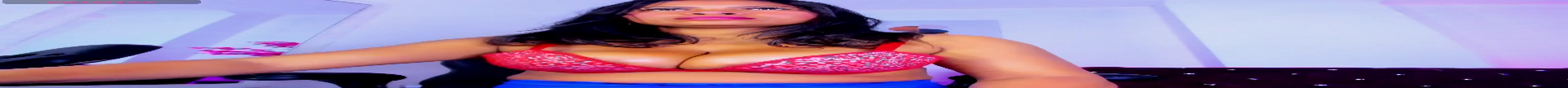 Snapshot of CamiilaReyes chatting on May 6, 8:02 pm CamiilaReyes online show from May 6, 8:02 pm