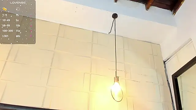 Snapshot of SamanthaMilann chatting on November 25, 10:04 am SamanthaMilann online show from November 25, 10:04 am