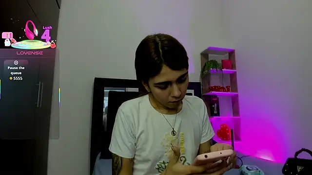 Nicol TransGirl online show from April 1, 4:25 am