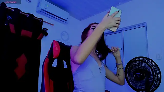 Snapshot of Nicol_TransGirl chatting on October 7, 4:13 am Nicol TransGirl online show from October 7, 4:13 am